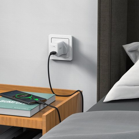 Ładowarka sieciowa angielska GaN USB-C 30W Q3 3.0 AFC FCP wtyczka UK biały Ładowarka sieciowa angielska GaN USB-C 30W Q3 3.0 AFC FCP wtyczka UK biały
