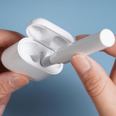 Zestaw do czyszczenia słuchawek AirPods biały Zestaw do czyszczenia słuchawek AirPods biały