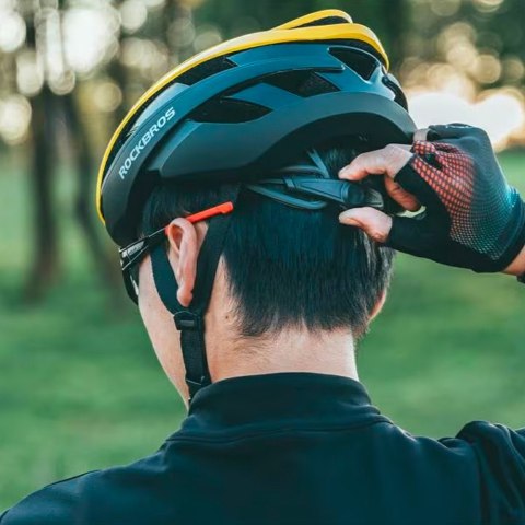 Kask rowerowy uniwersalny regulowany rozmiar M czarno-żółty Kask rowerowy uniwersalny regulowany rozmiar M czarno-żółty