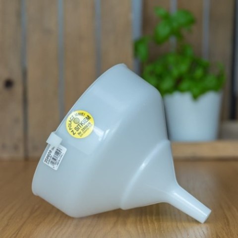 Lejek plastikowy fi20 cm Lejek plastikowy fi20 cm
