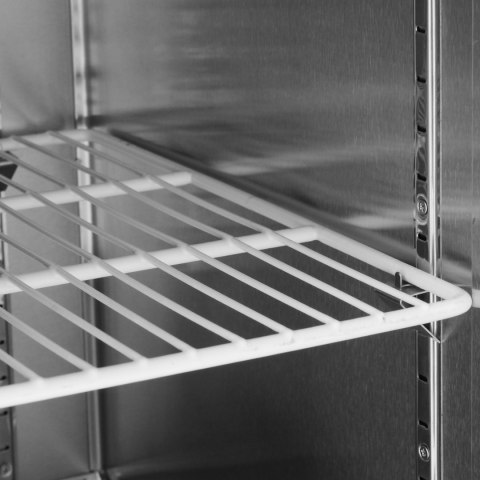 Stół chłodniczy Kitchen Line z blatem roboczym szer. 120cm -2/+8deg;C - Hendi 233344 Stół chłodniczy Kitchen Line z blatem roboczym szer. 120cm -2/+8deg;C - Hendi 233344