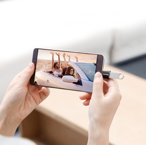Adapter Mini przejściówka z micro USB na USB-C - czarny Adapter Mini przejściówka z micro USB na USB-C - czarny