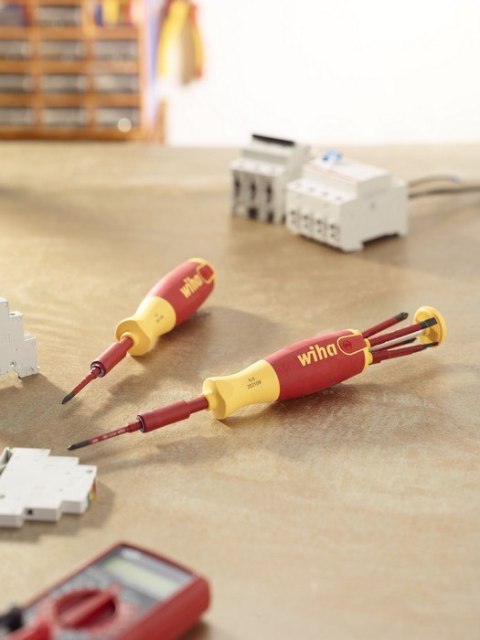 WKRĘTAK Z MAGAZYNKIEM BITÓW LIFTUP ELECTRIC WKRĘTAK Z MAGAZYNKIEM BITÓW LIFTUP ELECTRIC