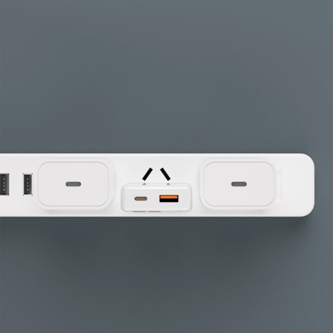 Ładowarka sieciowa GaN 30W USB-A - USB-C z kablem USB-C - biała Ładowarka sieciowa GaN 30W USB-A - USB-C z kablem USB-C - biała