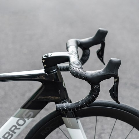 Owijka na kierownicę rowerową z pianki EVA wzór Power - biała