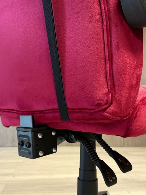 Fotel obrotowy do biurka TITAN BURGUNDY ALCANTARA PRO