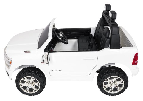 Pojazd RAM 3500 Biały