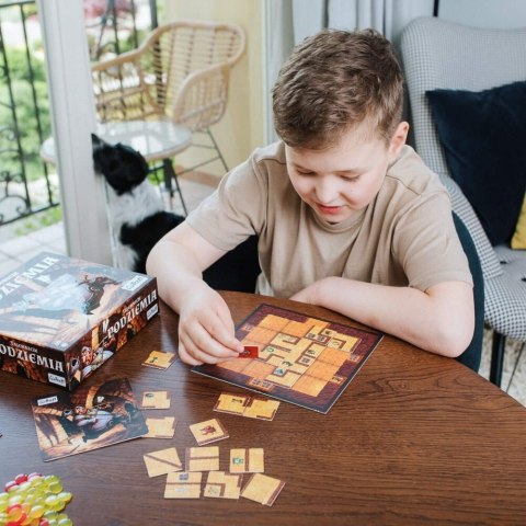 Gra Tajemnicze Podziemia edycja 2022 Trefl 02305