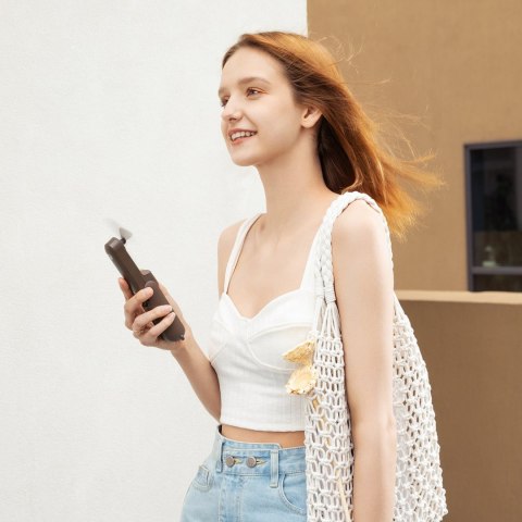 Wiatrak przenośny mini wentylator powerbank latarka USB-A USB-C 4500mAh - brązowy